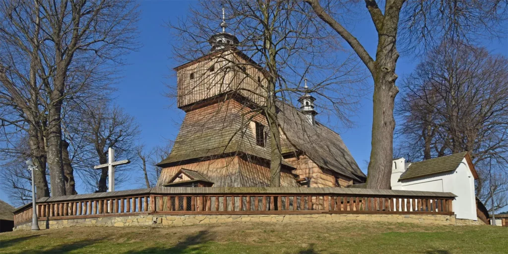 Blizne – średniowieczny kościół drewniany (UNESCO)